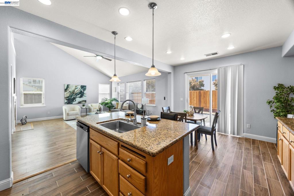 257 Orchid Lane, Patterson, CA 95363-8373