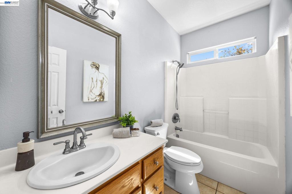 257 Orchid Lane, Patterson, CA 95363-8373