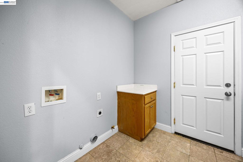 257 Orchid Lane, Patterson, CA 95363-8373