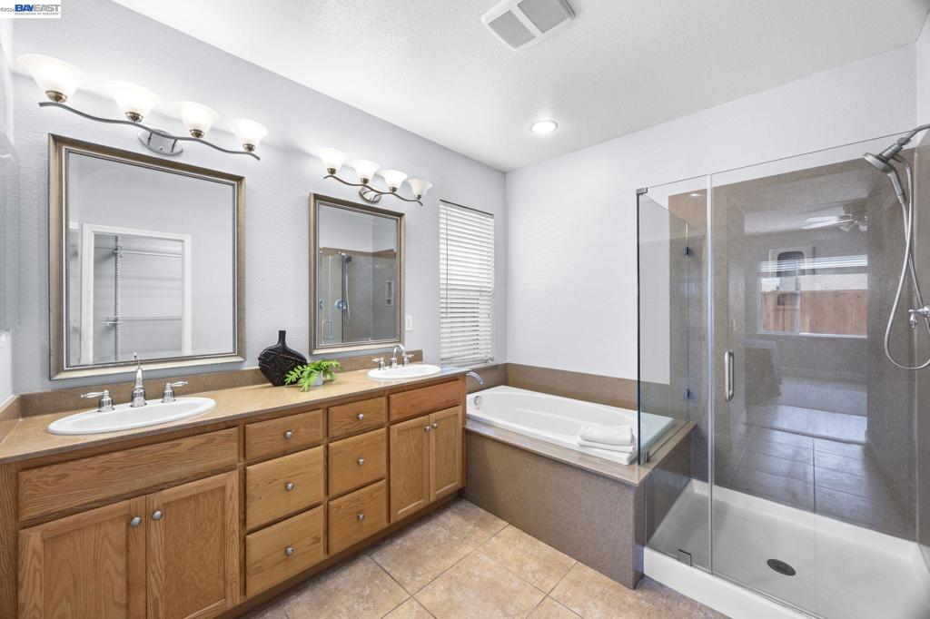 257 Orchid Lane, Patterson, CA 95363-8373