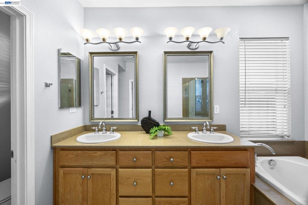 257 Orchid Lane, Patterson, CA 95363-8373