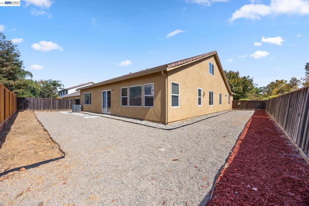 257 Orchid Lane, Patterson, CA 95363-8373
