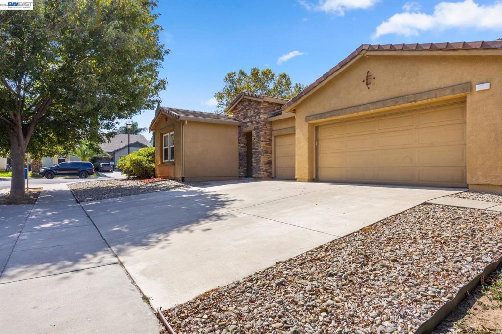 257 Orchid Lane, Patterson, CA 95363-8373