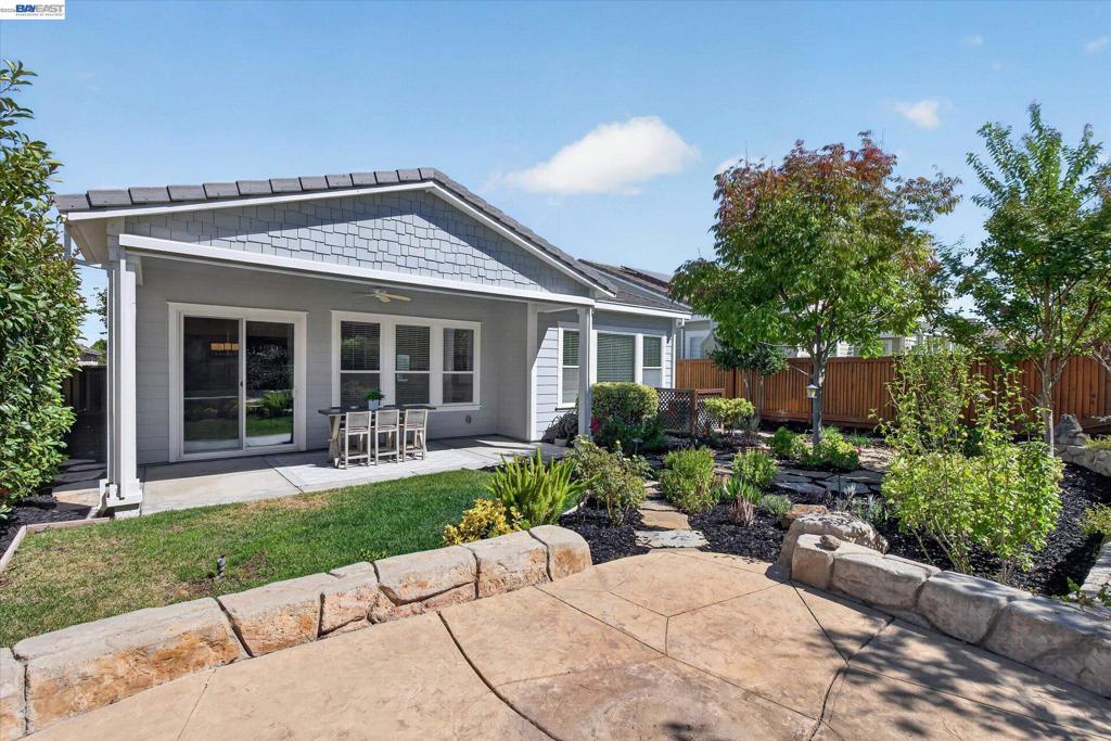 1609 Zinfandel Dr, Brentwood (CC), CA 94513