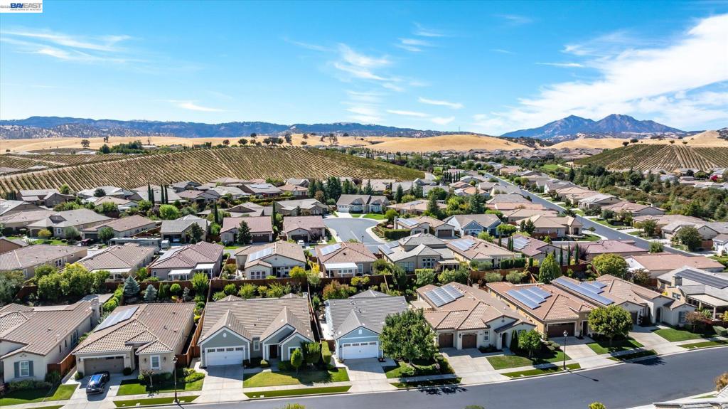 1609 Zinfandel Dr, Brentwood (CC), CA 94513