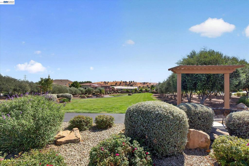 1609 Zinfandel Dr, Brentwood (CC), CA 94513