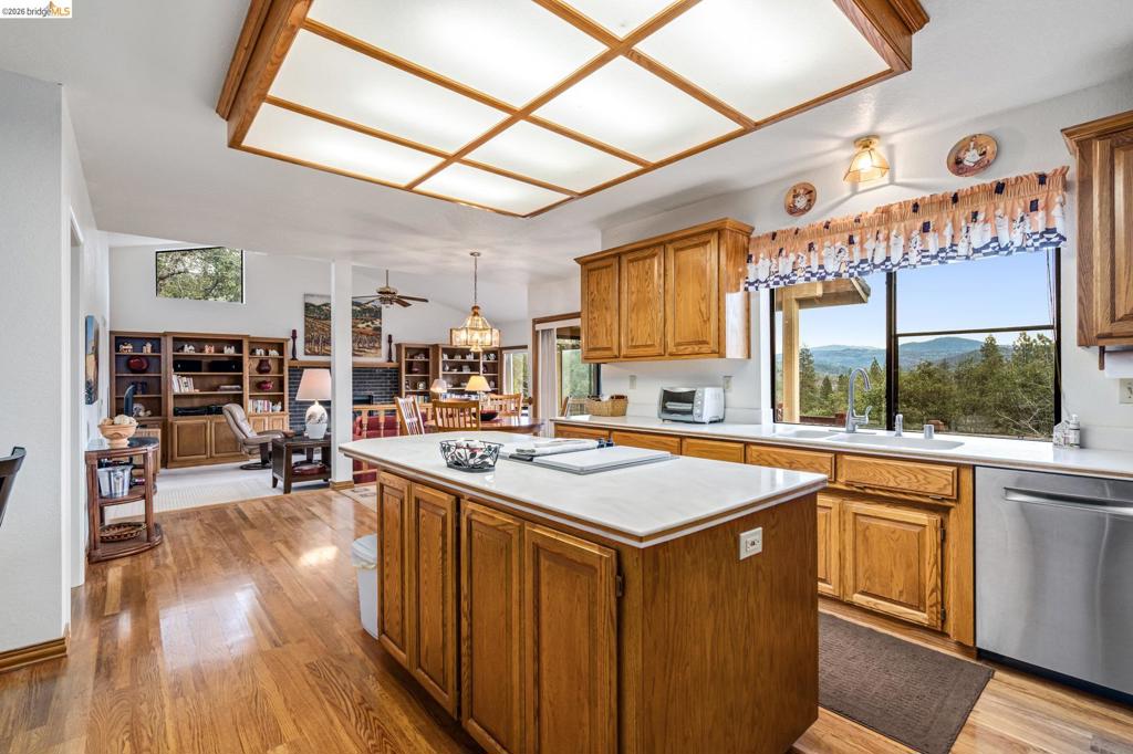 21320 Oneto Dr, Sonora, CA 95370