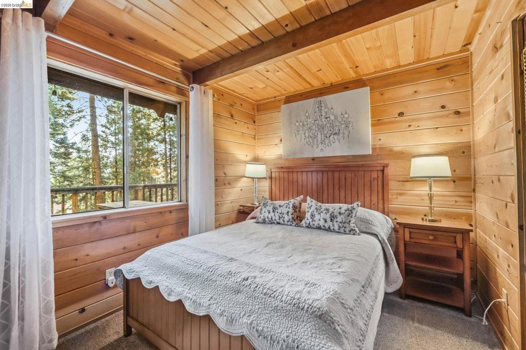 29457 Old Mono Rd, Cold Springs, CA 95335