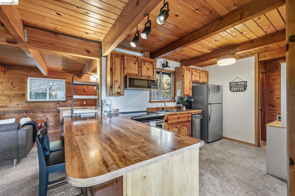 29457 Old Mono Rd, Cold Springs, CA 95335