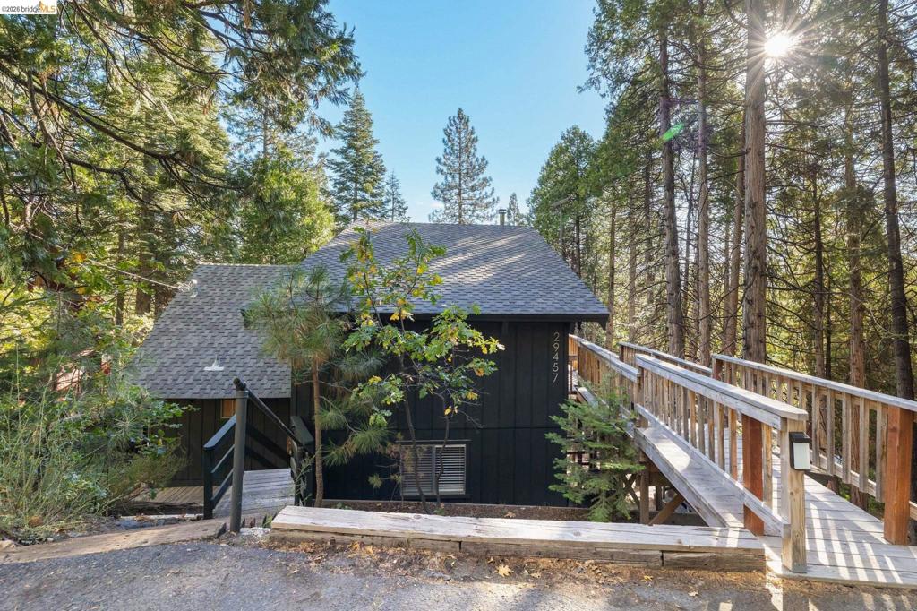29457 Old Mono Rd, Cold Springs, CA 95335