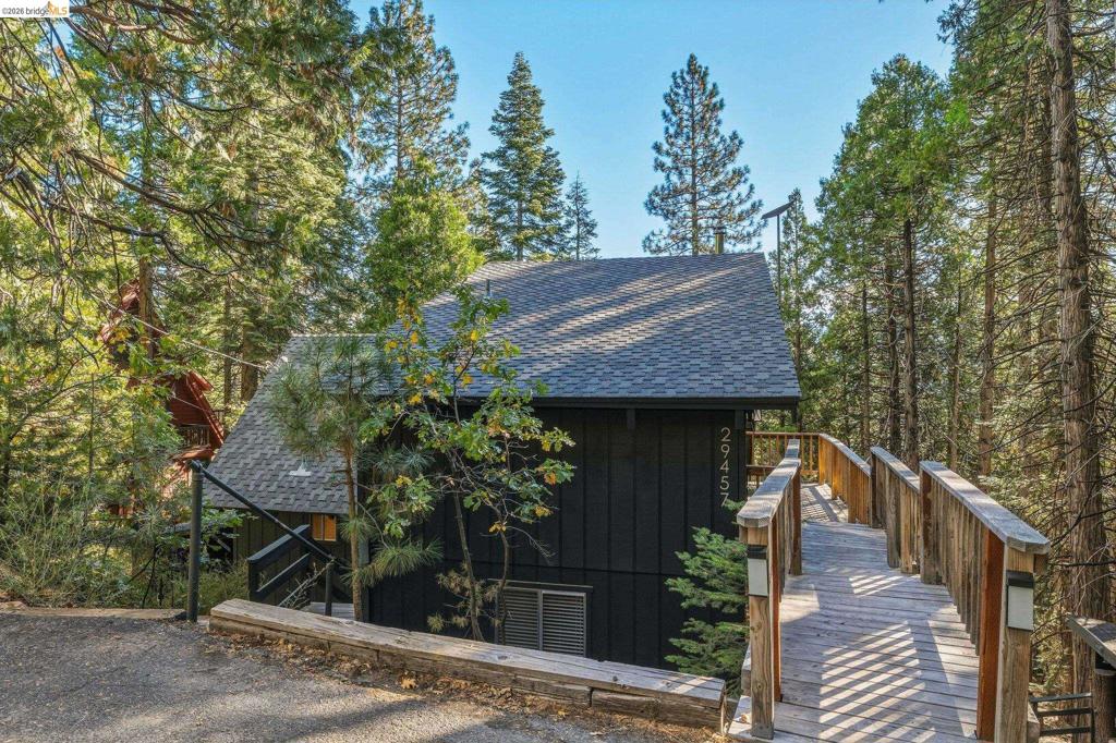 29457 Old Mono Rd, Cold Springs, CA 95335