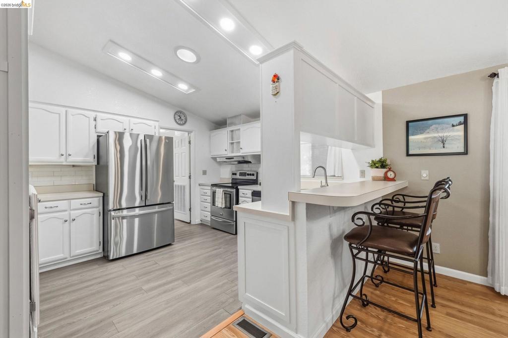22880 Parkwood Dr, Groveland, CA 95321