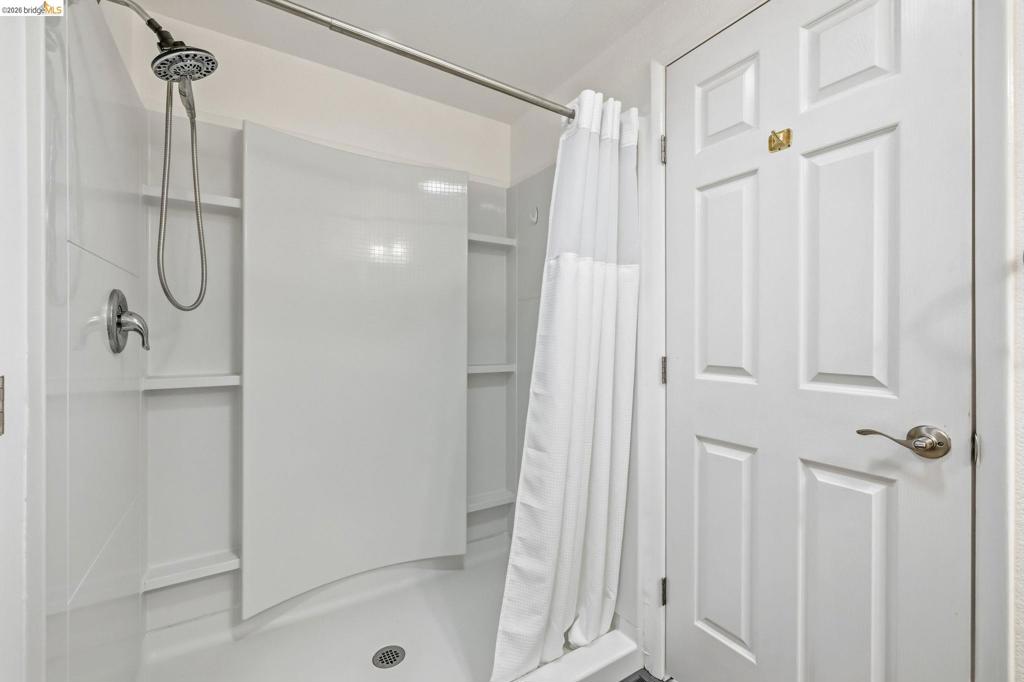 22880 Parkwood Dr, Groveland, CA 95321