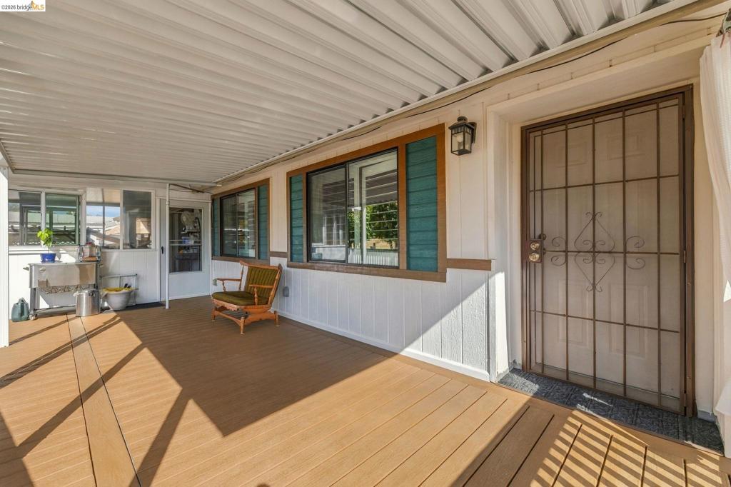 22880 Parkwood Dr, Groveland, CA 95321