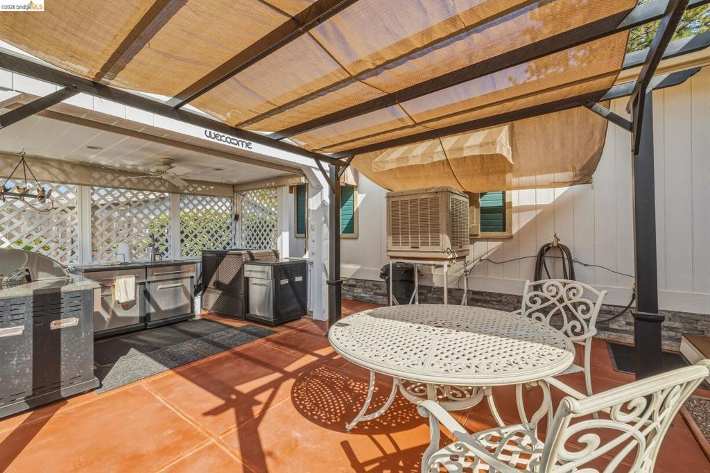 22880 Parkwood Dr, Groveland, CA 95321
