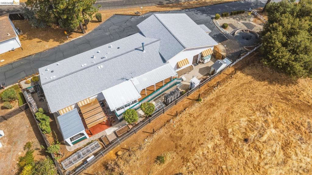 22880 Parkwood Dr, Groveland, CA 95321
