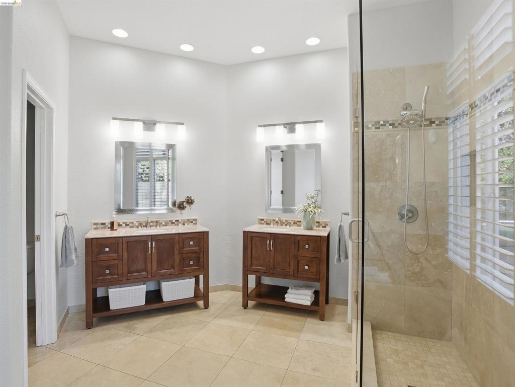 1260 Bay Court, Brentwood (CC), CA 94513-5425