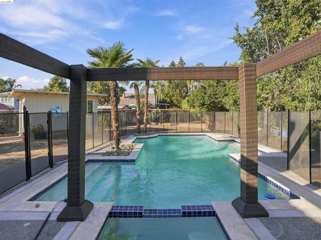 1260 Bay Court, Brentwood (CC), CA 94513-5425