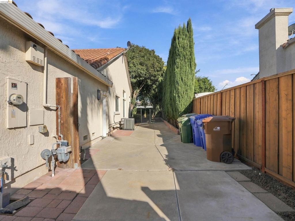 1260 Bay Court, Brentwood (CC), CA 94513-5425