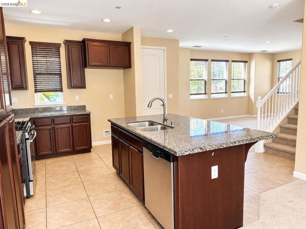 2520 Snowy Egret St, Modesto, CA 95355