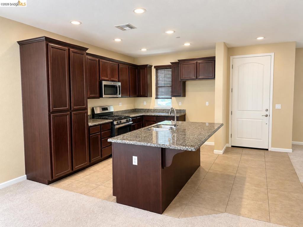 2520 Snowy Egret St, Modesto, CA 95355