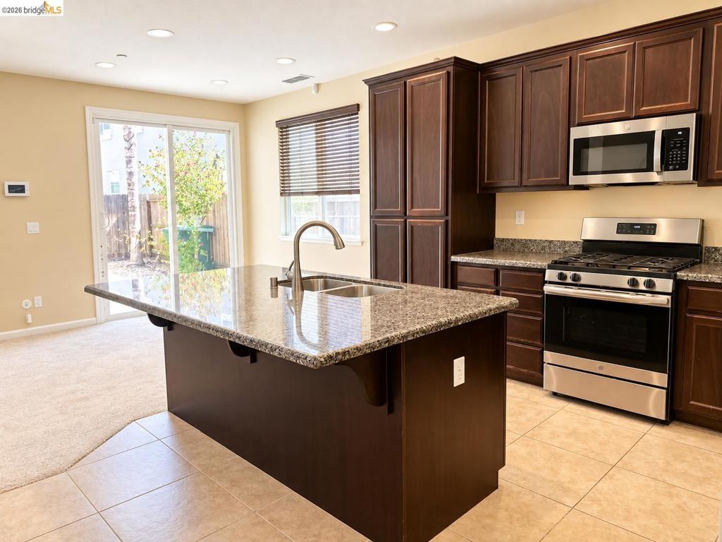 2520 Snowy Egret St, Modesto, CA 95355
