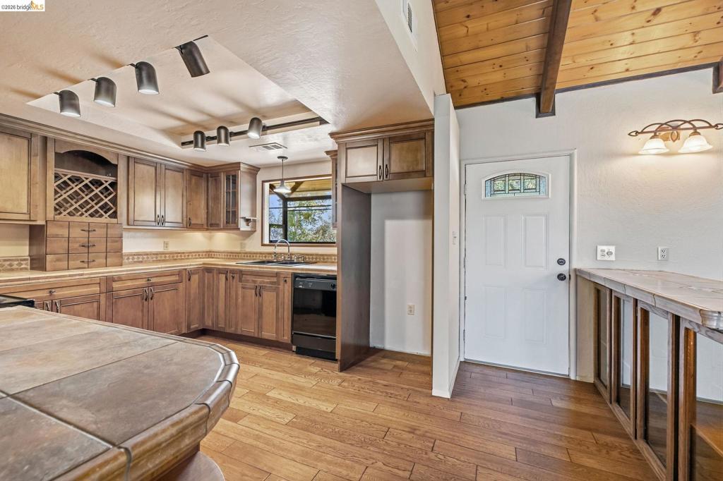 999 Cemetery Lane, Sonora, CA 95370