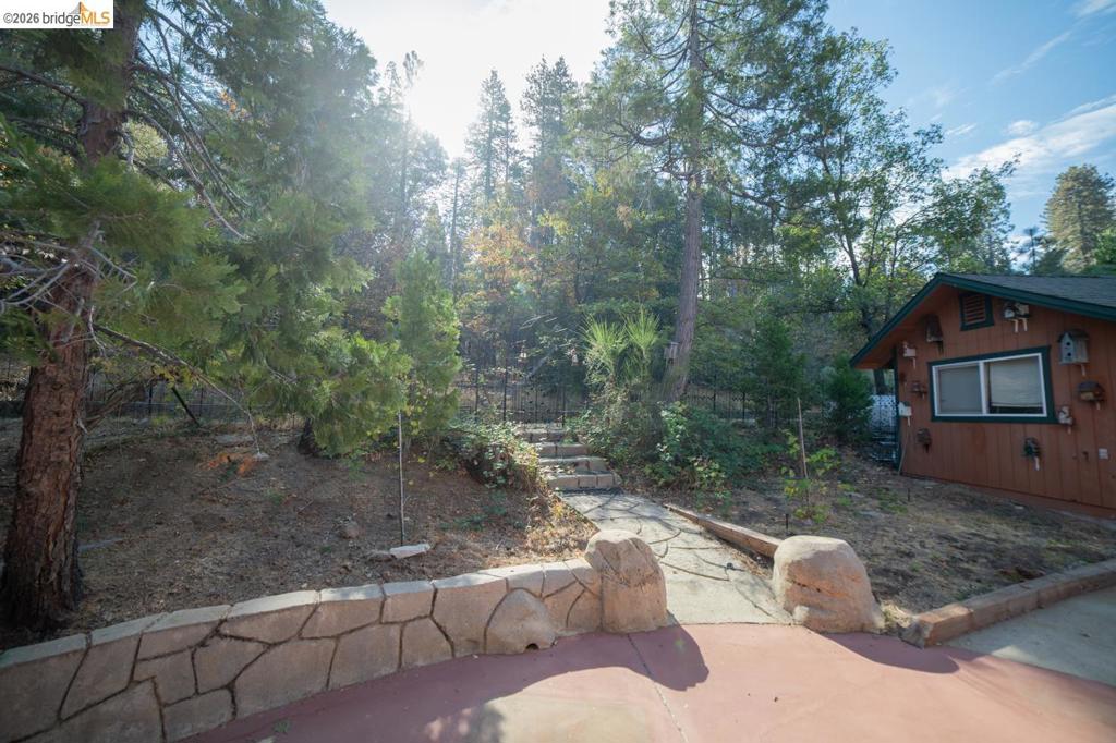 22401 Ridge Rd, Twain Harte, CA 95383