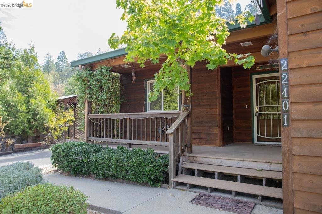 22401 Ridge Rd, Twain Harte, CA 95383