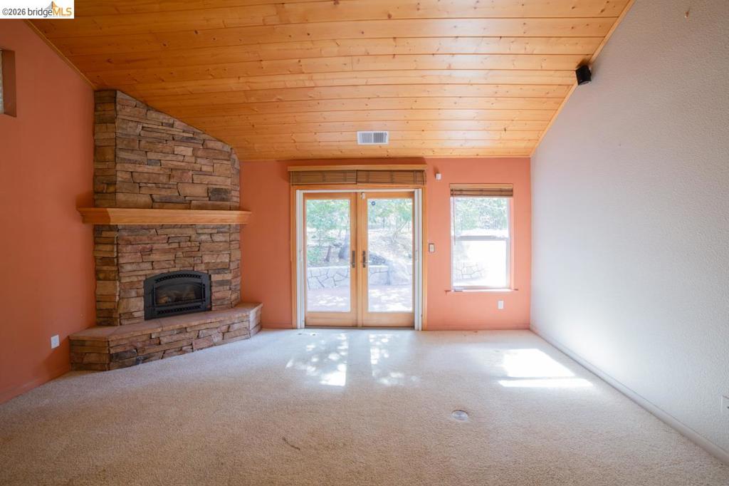 22401 Ridge Rd, Twain Harte, CA 95383