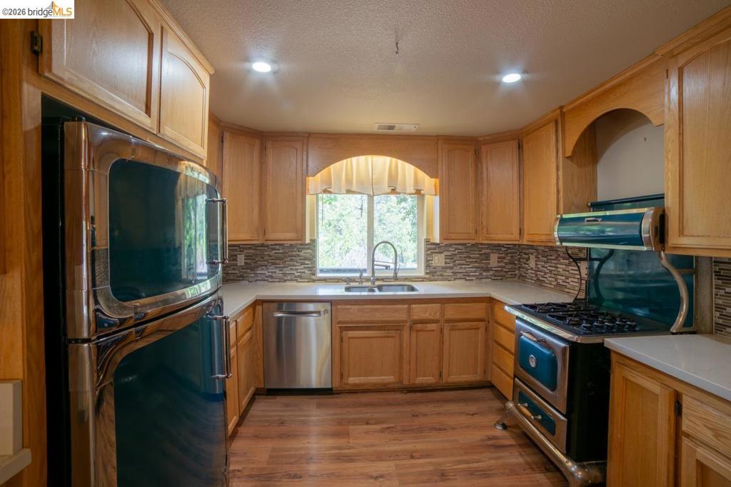 22401 Ridge Rd, Twain Harte, CA 95383