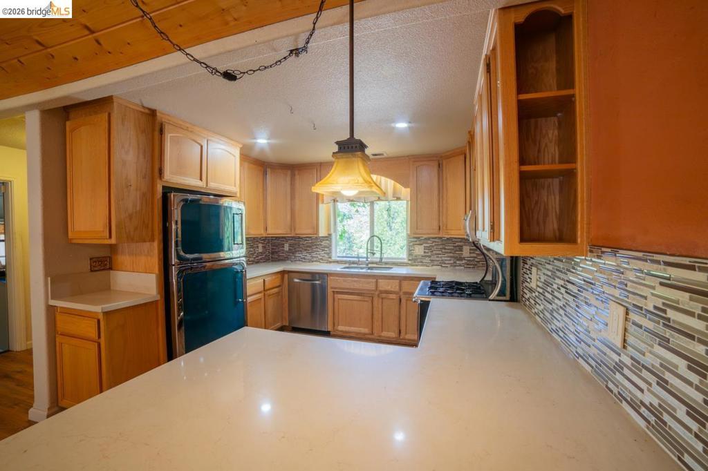 22401 Ridge Rd, Twain Harte, CA 95383