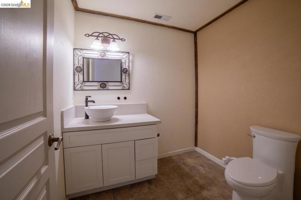 22401 Ridge Rd, Twain Harte, CA 95383