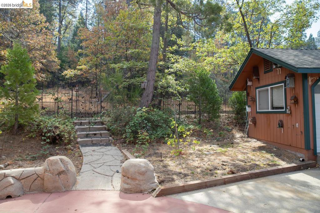 22401 Ridge Rd, Twain Harte, CA 95383
