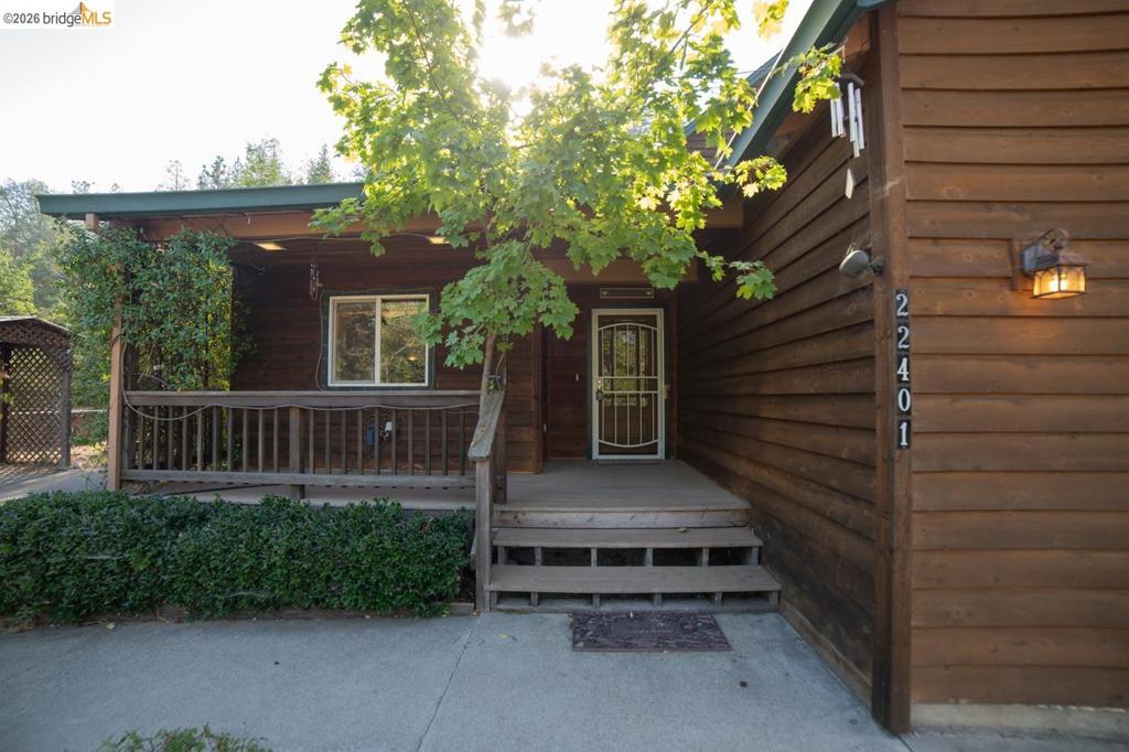 22401 Ridge Rd, Twain Harte, CA 95383