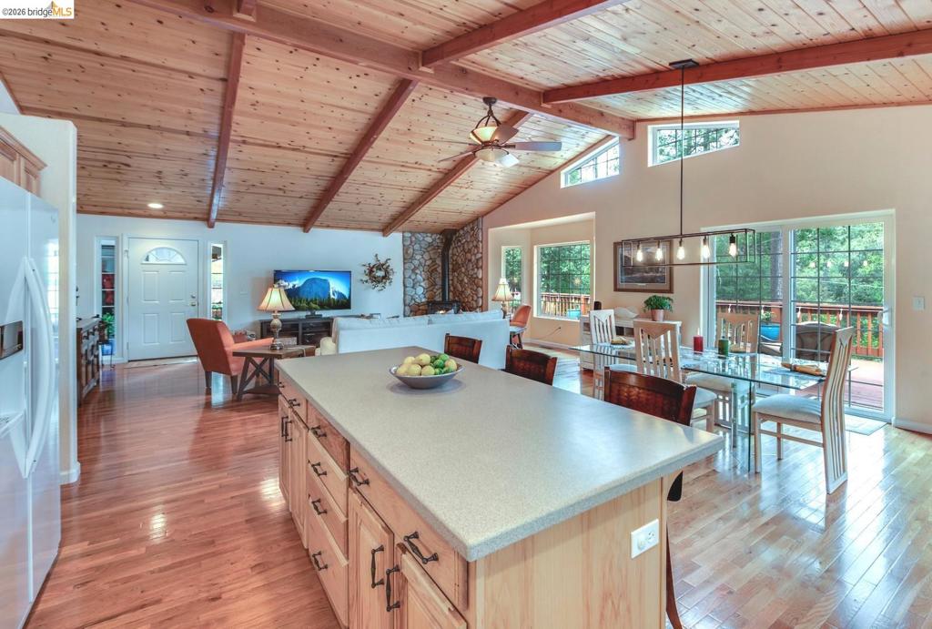19991 Pine Mountain Dr., Groveland, CA 95321