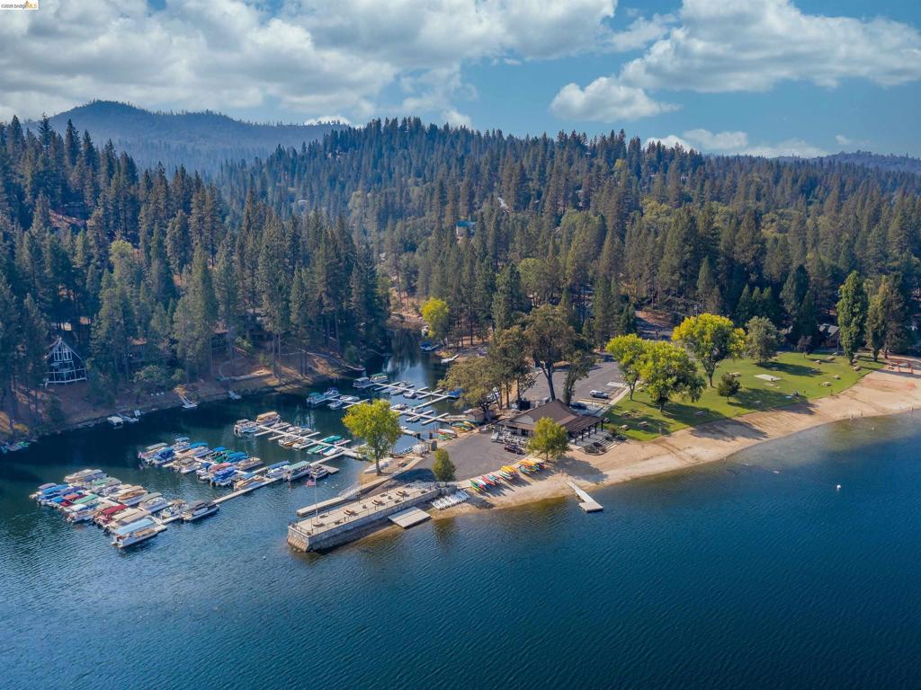 19991 Pine Mountain Dr., Groveland, CA 95321