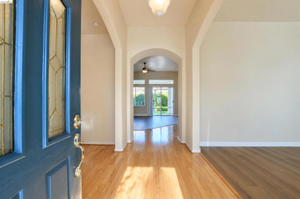 1587 Regent Dr, Brentwood (CC), CA 94513