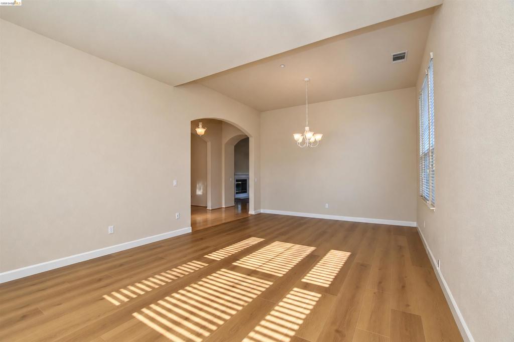 1587 Regent Dr, Brentwood (CC), CA 94513