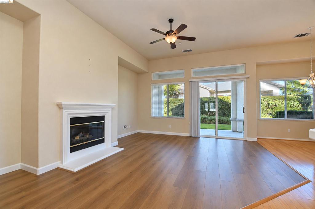 1587 Regent Dr, Brentwood (CC), CA 94513