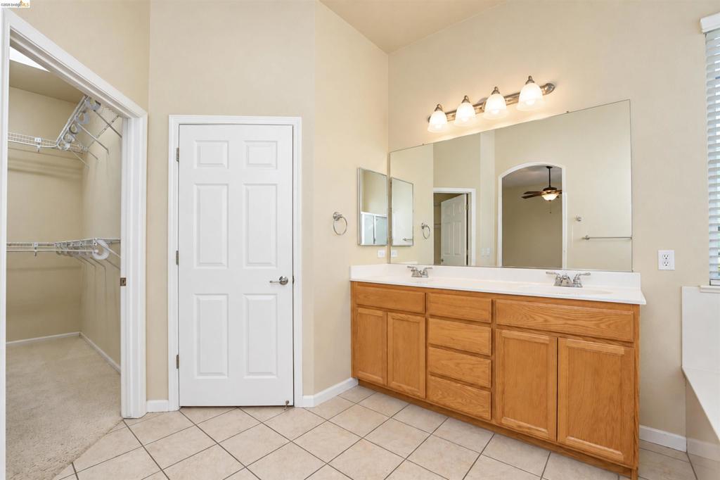 1587 Regent Dr, Brentwood (CC), CA 94513