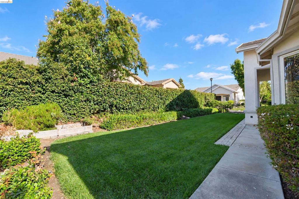 1587 Regent Dr, Brentwood (CC), CA 94513