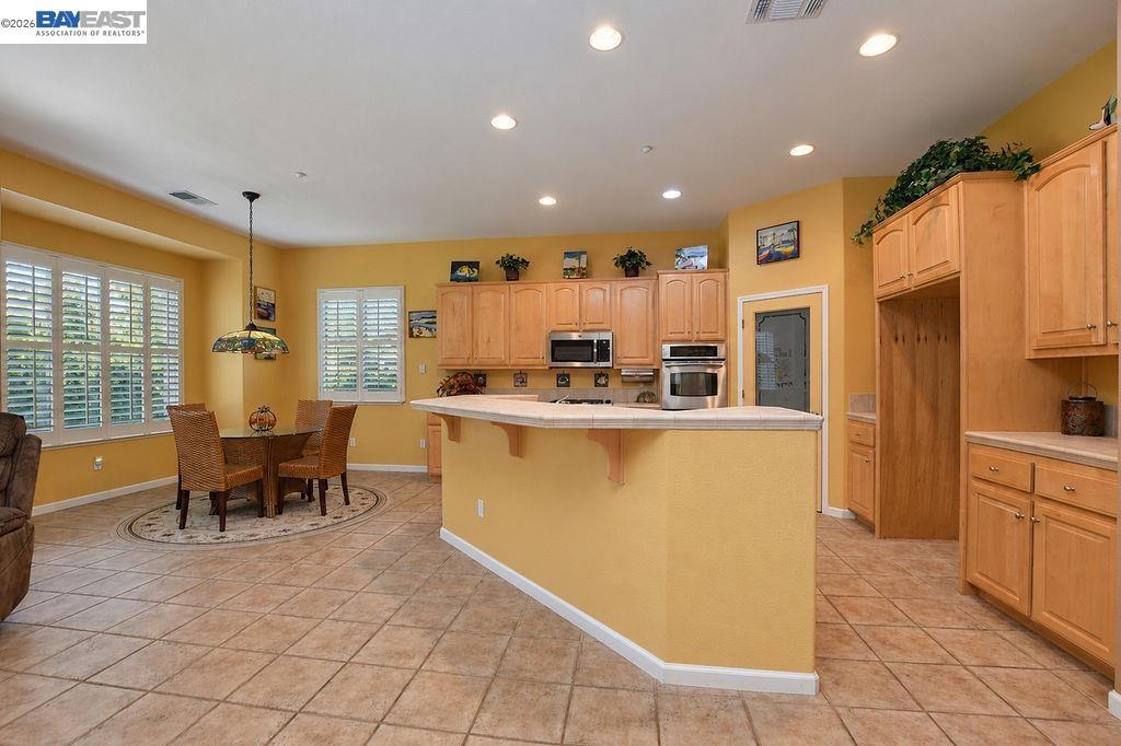 1242 Flores Way, Brentwood (CC), CA 94513