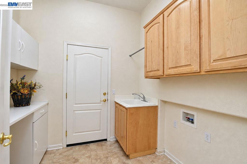 1242 Flores Way, Brentwood (CC), CA 94513