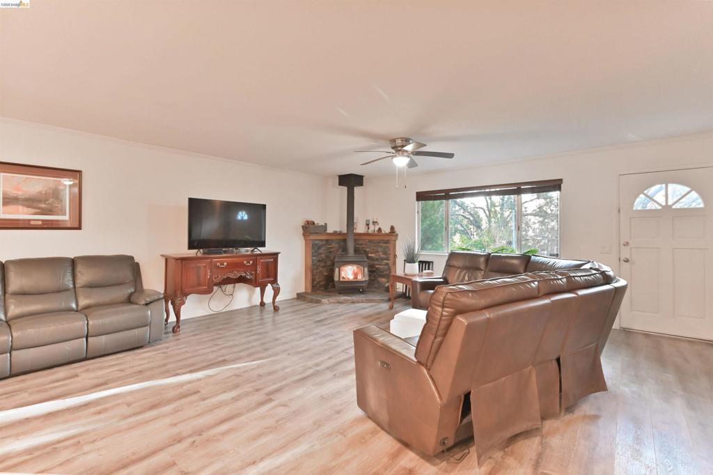 21410 Green Meadow Lane, Sonora, CA 95370
