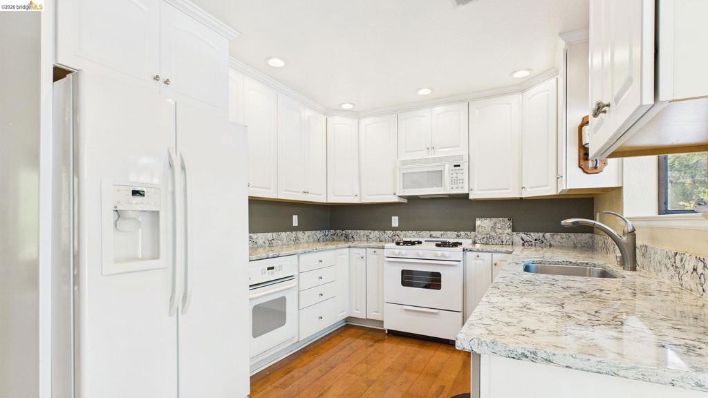 21710 Hyde Street, Sonora, CA 95370-6954