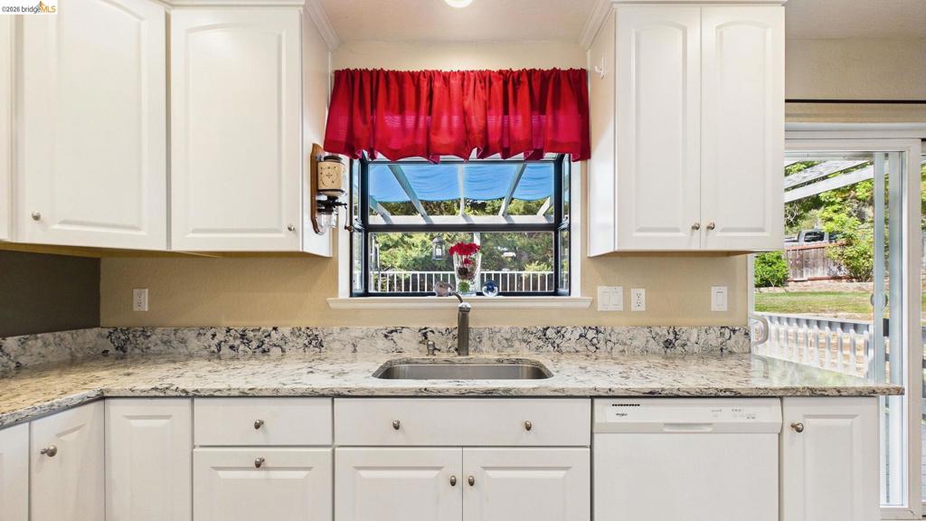21710 Hyde Street, Sonora, CA 95370-6954