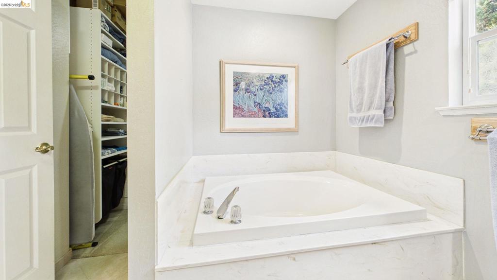 21710 Hyde Street, Sonora, CA 95370-6954