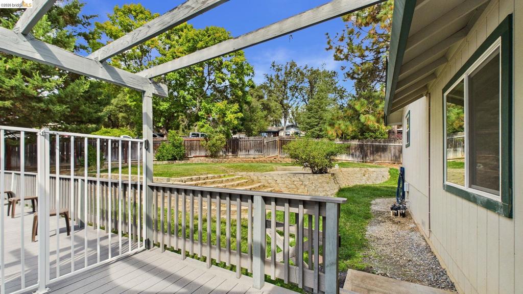 21710 Hyde Street, Sonora, CA 95370-6954
