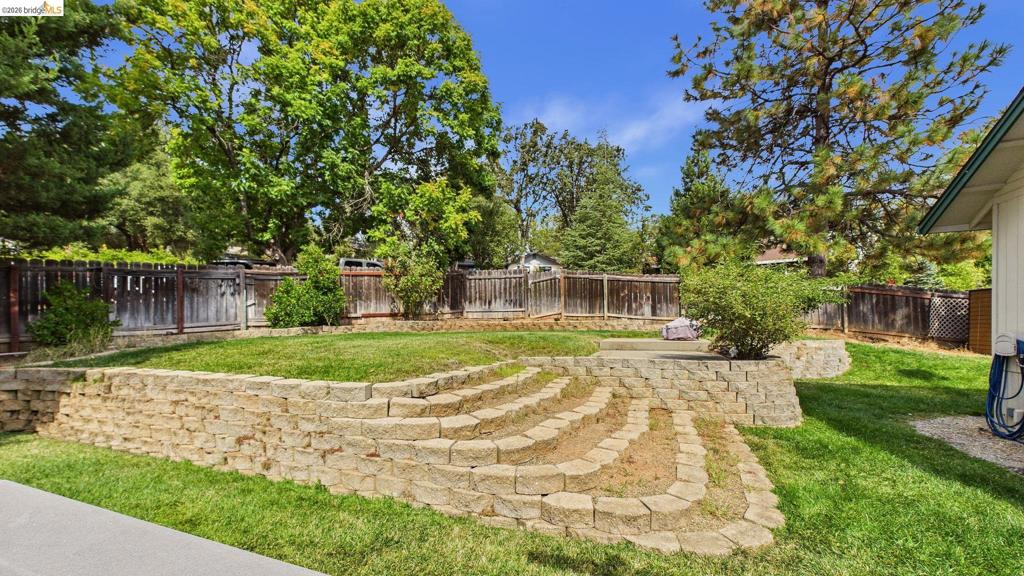 21710 Hyde Street, Sonora, CA 95370-6954